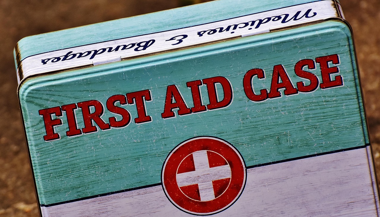 first aid, can, tin can, sheet, coloured, metal cans, metal, emergency, medicine cabinet, first aid, first aid, first aid, first aid, first aid